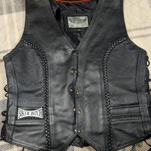 Black leather womens biker vest size XS